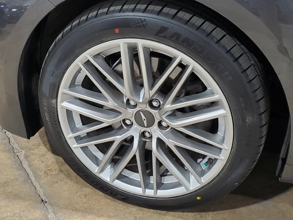 Used 2020 Genesis G70 2.0T AWD/4WD image 34