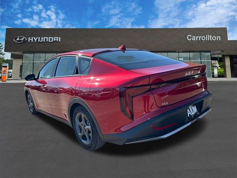 Used 2025 Kia K4 LXS image 7