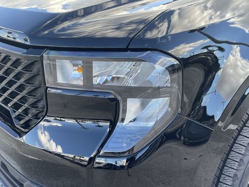 New 2025 Ford Maverick XLT w/ XLT Luxury Package image 6