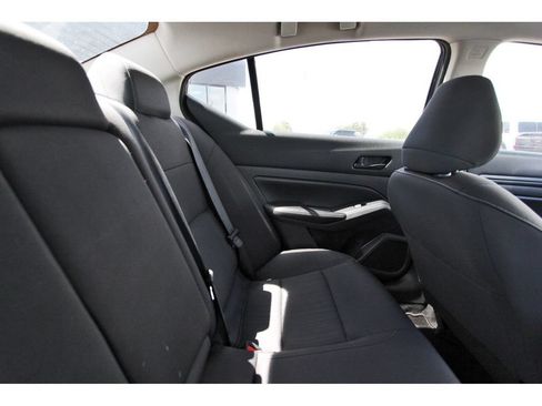 Used 2024 Nissan Altima 2.5 SV w/ SV Premium Package AWD/4WD image 13