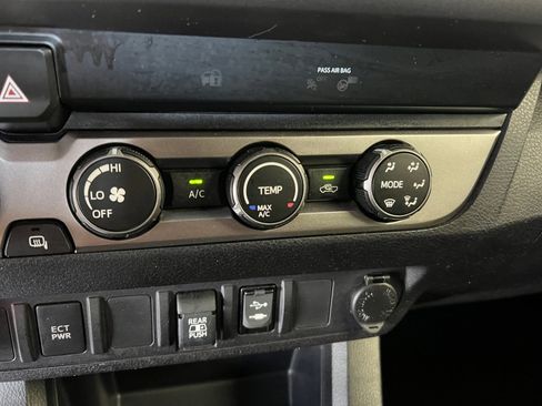 Used 2019 Toyota Tacoma SR5 image 22