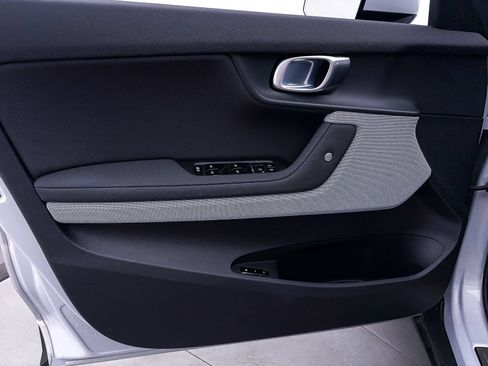 Used 2022 Polestar Polestar 2 w/ Plus Package AWD/4WD image 17