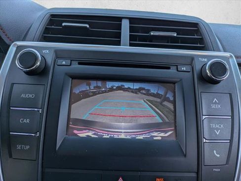 Used 2016 Toyota Camry SE image 13