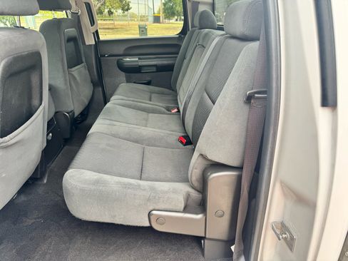 Used 2009 Chevrolet Silverado 3500 LT w/ Interior Plus Package image 14