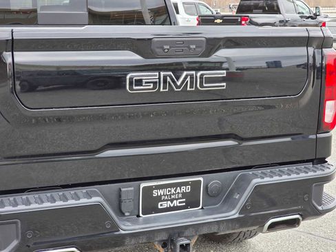 Used 2022 GMC Sierra 1500 Elevation w/ Elevation Premium Package AWD/4WD image 13