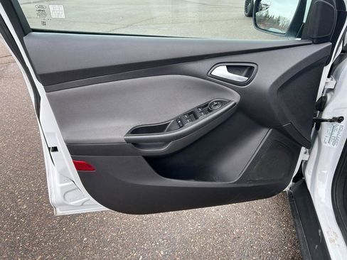 Used 2014 Ford Focus SE image 14