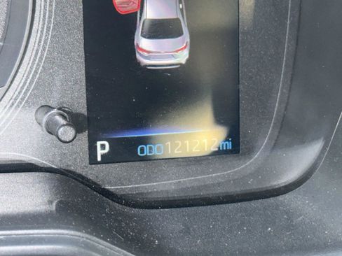 Used 2020 Toyota Corolla SE image 28