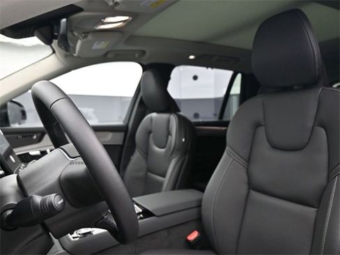 New 2026 Volvo XC90 B6 Ultra w/ Protection Package Premier image 9