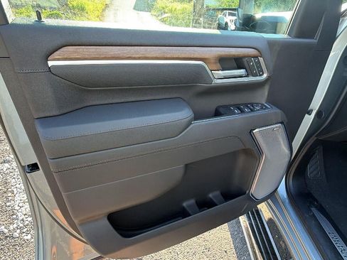New 2026 Chevrolet Silverado 2500 High Country w/ High Country Premium Package AWD/4WD image 12