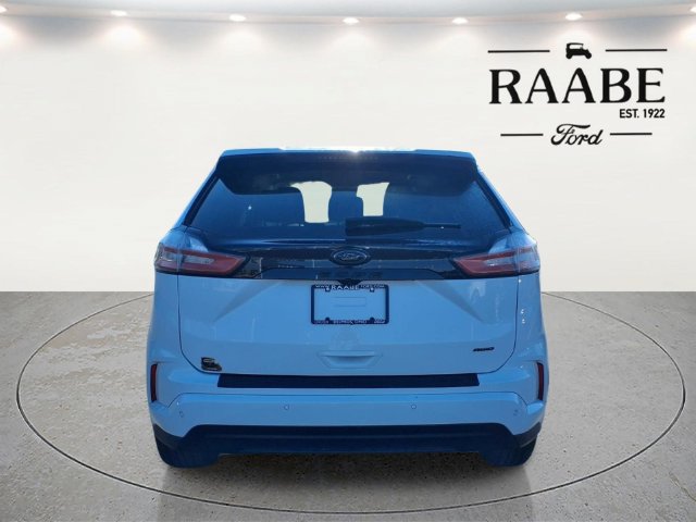 Used 2024 Ford Edge SE w/ Black Appearance Package AWD/4WD image 6