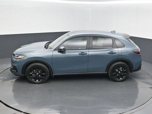 Certified 2025 Honda HR-V Sport image 15