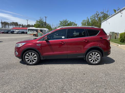 Used 2017 Ford Escape Titanium w/ Canadian Touring Package AWD/4WD image 7