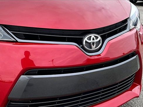 Used 2016 Toyota Corolla L image 25