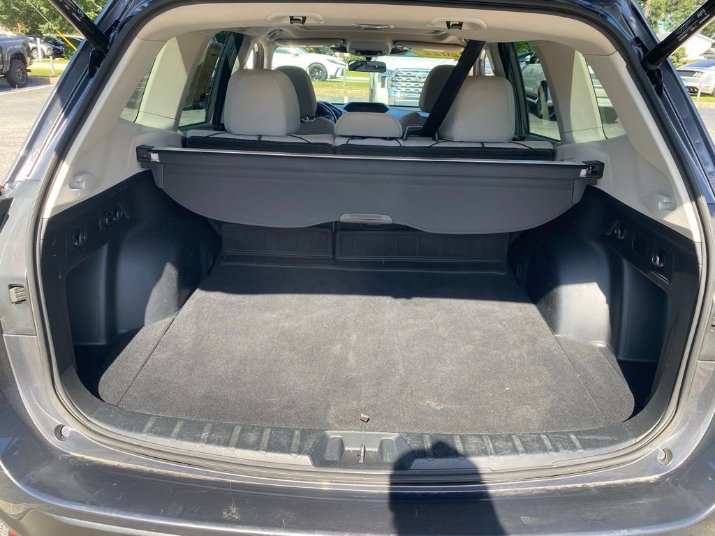 Used 2022 Subaru Forester Premium AWD/4WD image 11