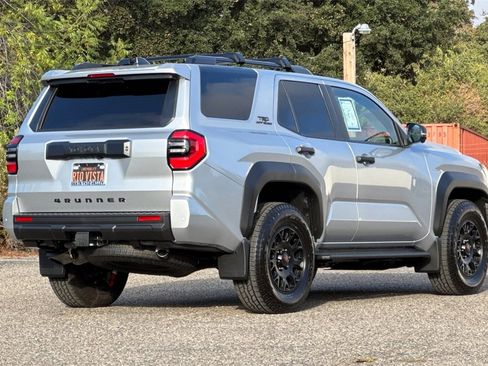 Used 2025 Toyota 4Runner TRD Off-Road Premium image 4