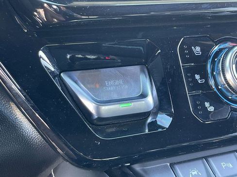 Used 2023 GMC Sierra 1500 AT4X image 17