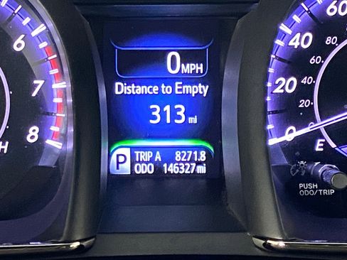 Used 2016 Toyota Avalon XLE Premium image 19