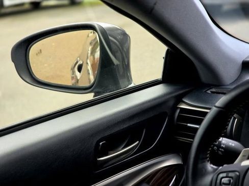 Used 2016 Lexus RC 200t image 15