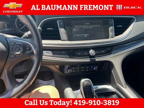 Used 2019 Buick Enclave Premium AWD/4WD image 17