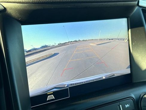 Used 2024 GMC Terrain SLE w/ Driver Convenience Package image 25