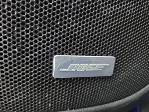 Used 2023 GMC Acadia SLT w/ Elevation Edition image 26