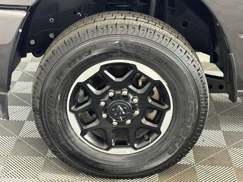 Used 2026 RAM 2500 Laramie AWD/4WD image 17