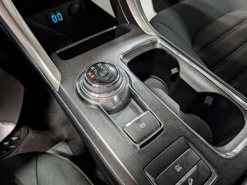 Used 2019 Ford Fusion SE image 24