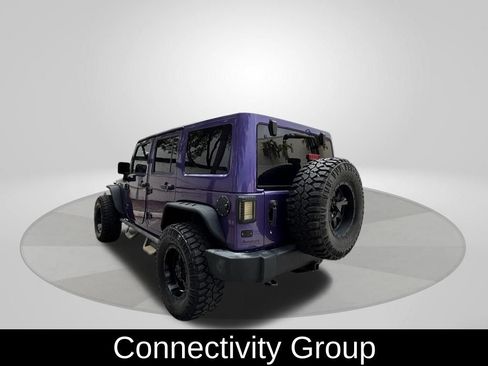 Used 2017 Jeep Wrangler Unlimited Rubicon w/ Connectivity Group AWD/4WD image 5