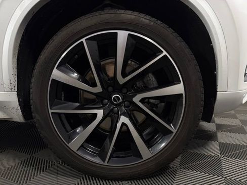 Used 2021 Volvo XC90 T6 Momentum w/ Advanced Package AWD/4WD image 12