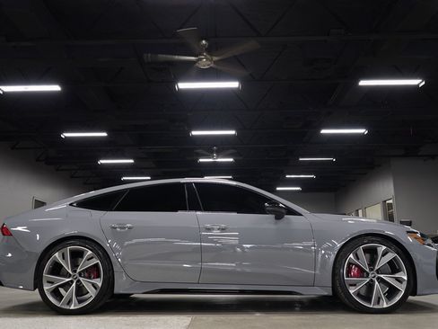 Used 2021 Audi RS 7 Sportback w/ Black Optic Package AWD/4WD image 6