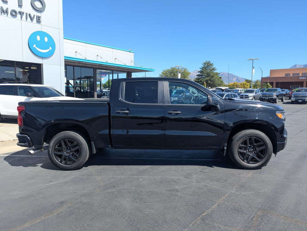 Used 2022 Chevrolet Silverado 1500 Custom AWD/4WD image 2