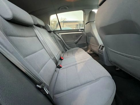 Used 2008 Volkswagen Rabbit 4-Door image 14