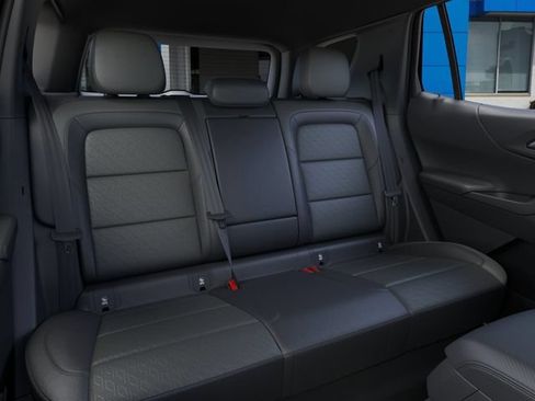 New 2026 Chevrolet Equinox LT w/ Convenience Package II FWD image 17