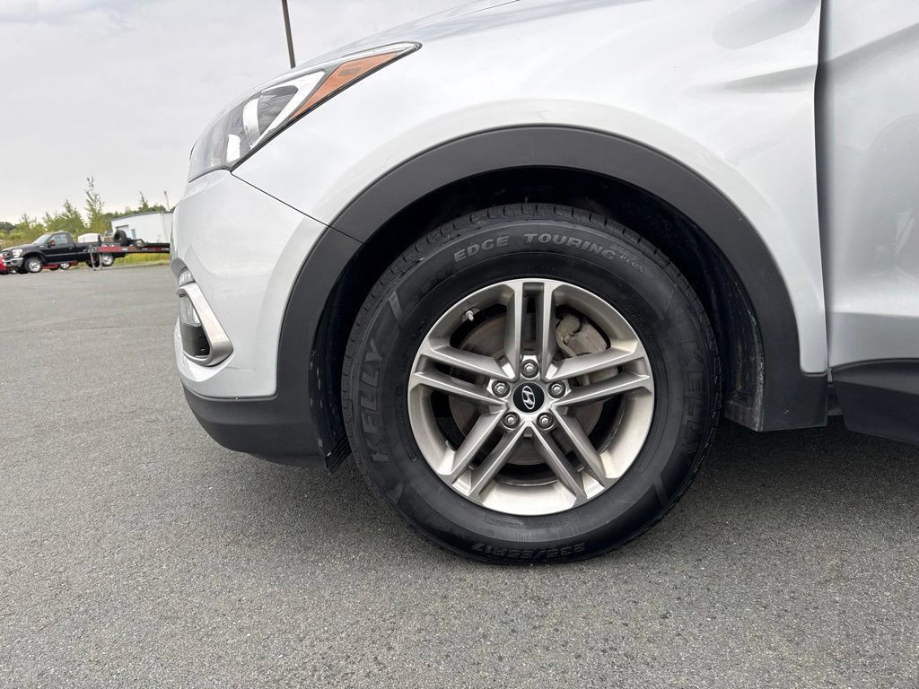 Used 2017 Hyundai Santa Fe Sport AWD/4WD image 40