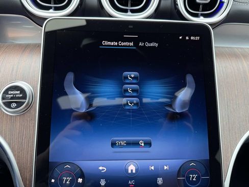 Used 2025 Mercedes-Benz GLC 300 4MATIC image 27