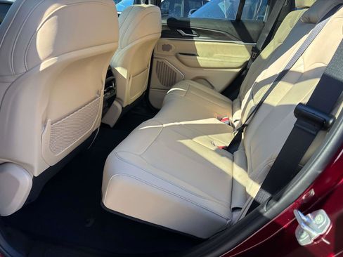 New 2026 Jeep Grand Cherokee Limited image 7