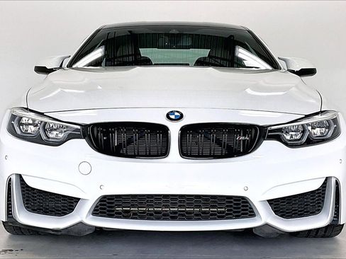 Used 2018 BMW M4 Competition image 3