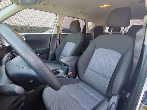 Used 2024 Kia Soul LX w/ Option Group 015 image 24
