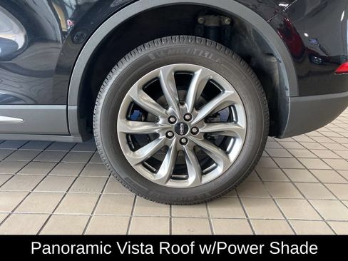 Used 2021 Lincoln Corsair AWD w/ Premium Package image 22