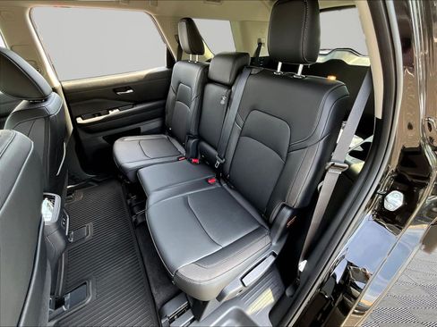 New 2026 Nissan Pathfinder SL AWD/4WD image 17