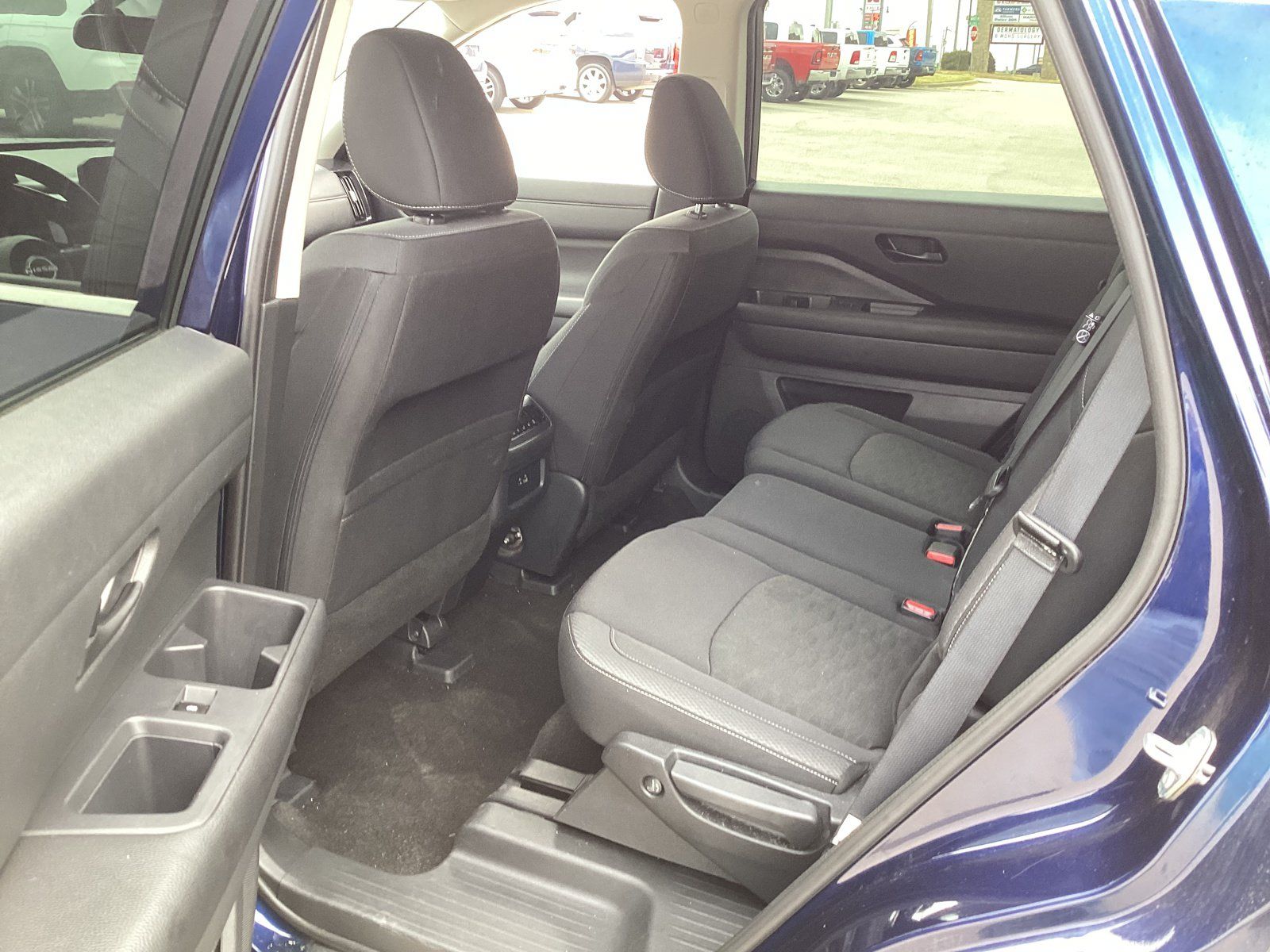 Used 2024 Nissan Pathfinder SV AWD/4WD image 13