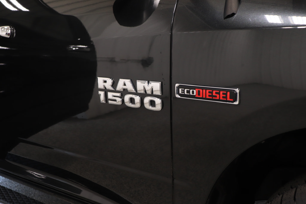 Used 2018 RAM 1500 Classic SLT AWD/4WD image 34