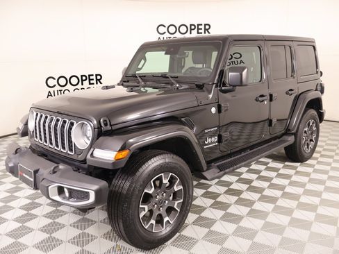 Used 2024 Jeep Wrangler Unlimited Sahara w/ Technology Group AWD/4WD image 10