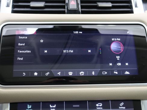 Used 2018 Land Rover Range Rover Sport HSE AWD/4WD image 19