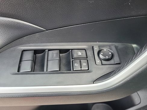 Used 2023 Toyota RAV4 LE image 11