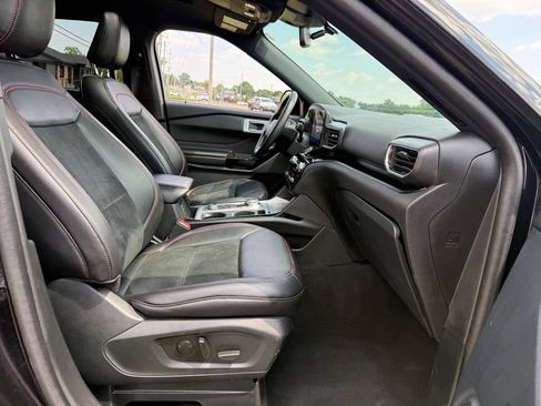 Certified 2023 Ford Explorer ST-Line w/ Class IV Trailer Tow Package AWD/4WD image 11