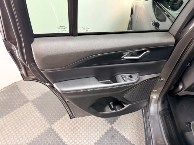 Certified 2024 Jeep Grand Cherokee Altitude AWD/4WD image 29