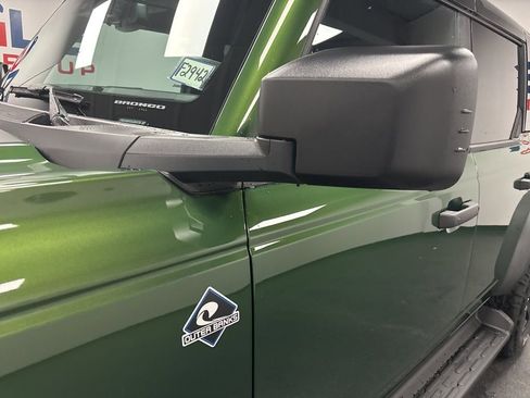 New 2025 Ford Bronco Outer Banks w/ Black Appearance Package image 7