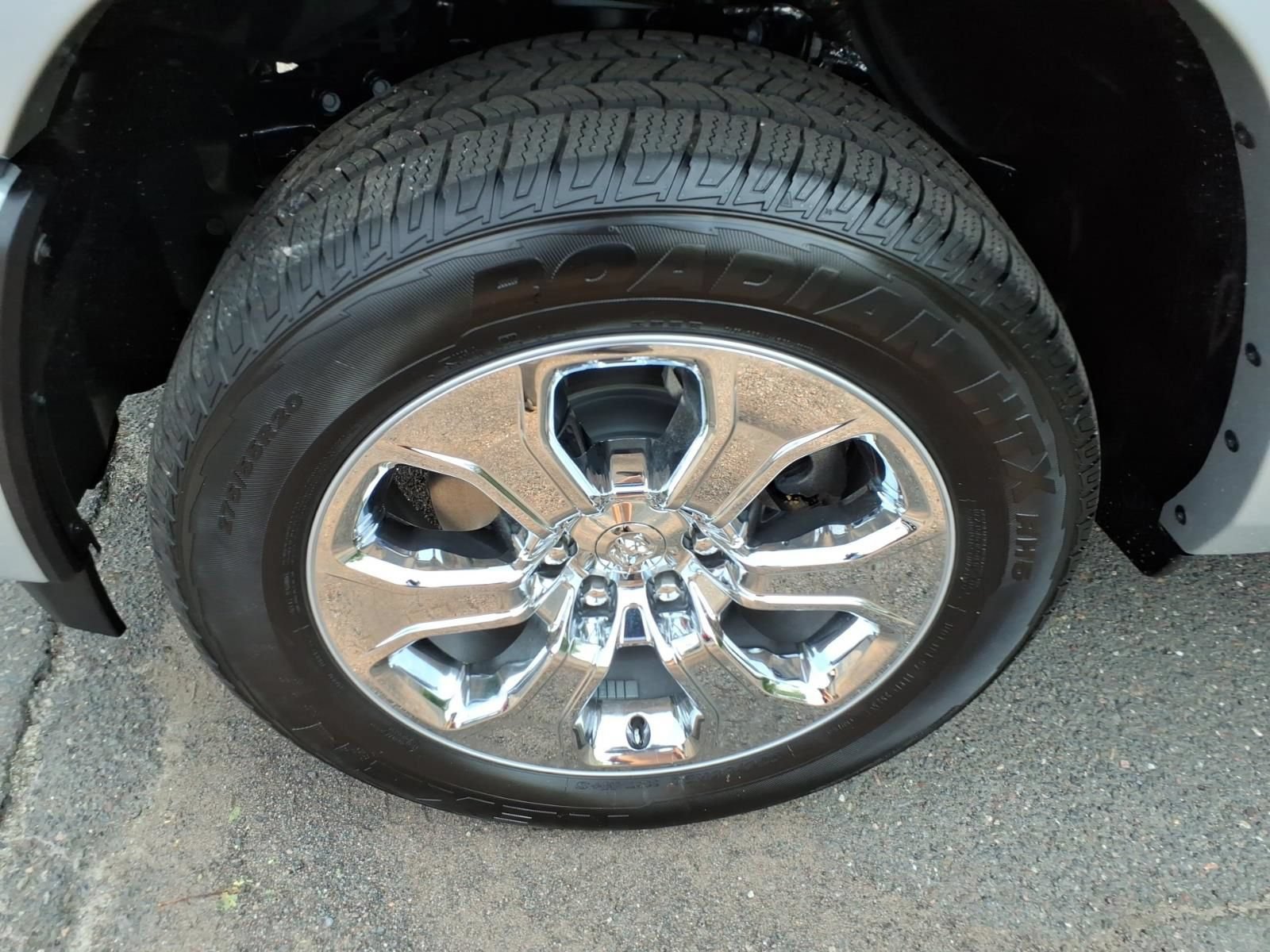 New 2026 RAM 1500 Big Horn AWD/4WD image 11