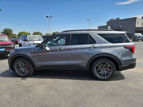 New 2026 Ford Explorer ST-Line w/ ST-Line Street Pack RWD image 7